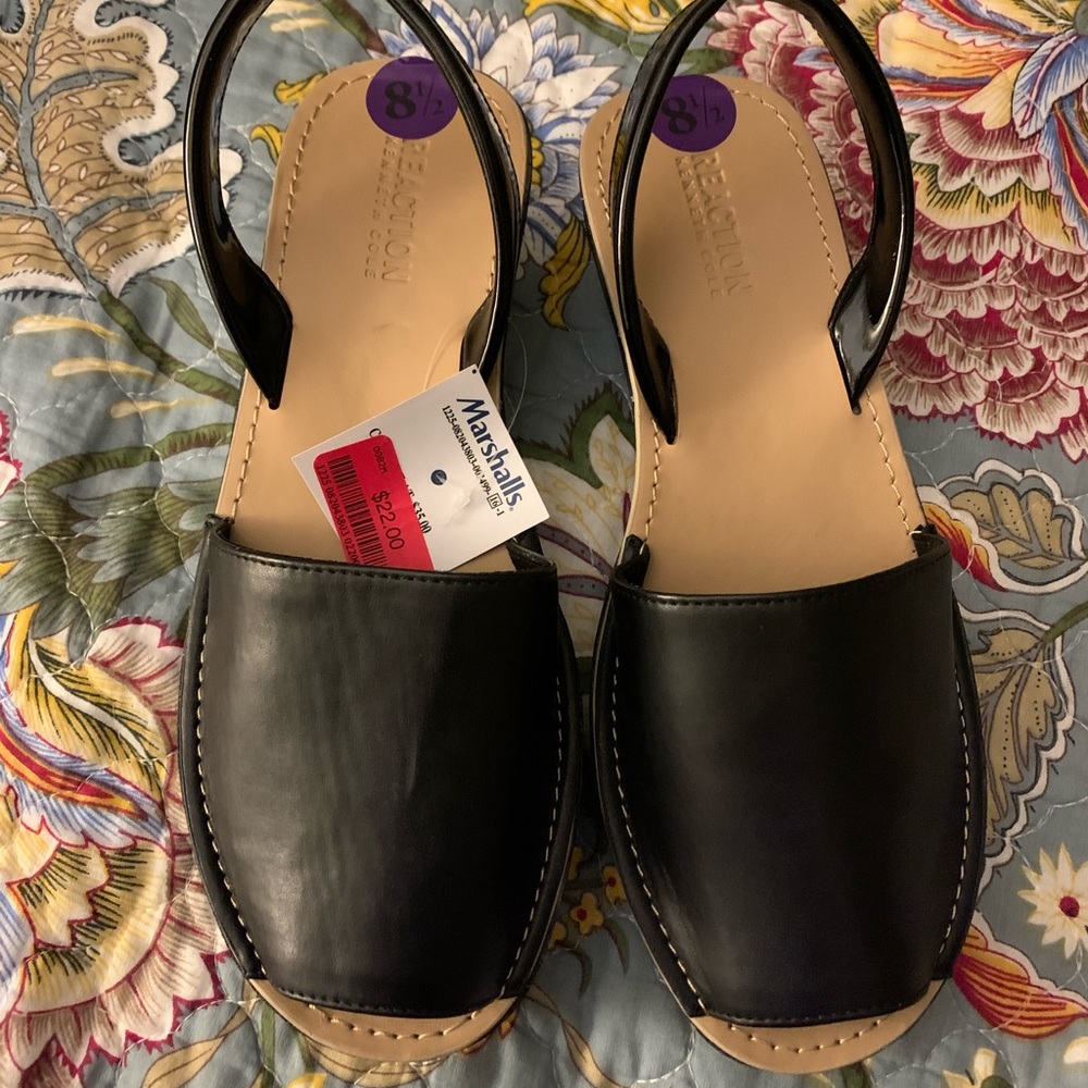 NWT Reaction Kenneth Cole 8.5 Sandal Slingback  Black NWOB - Fit  Like Sz 8
